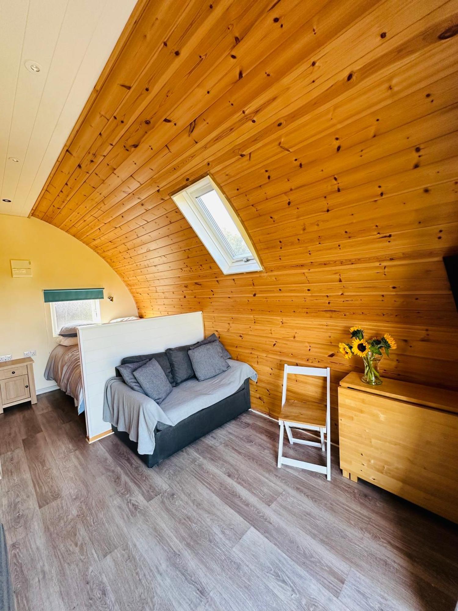 Готель Welly Boot Pod Shenstone Екстер'єр фото